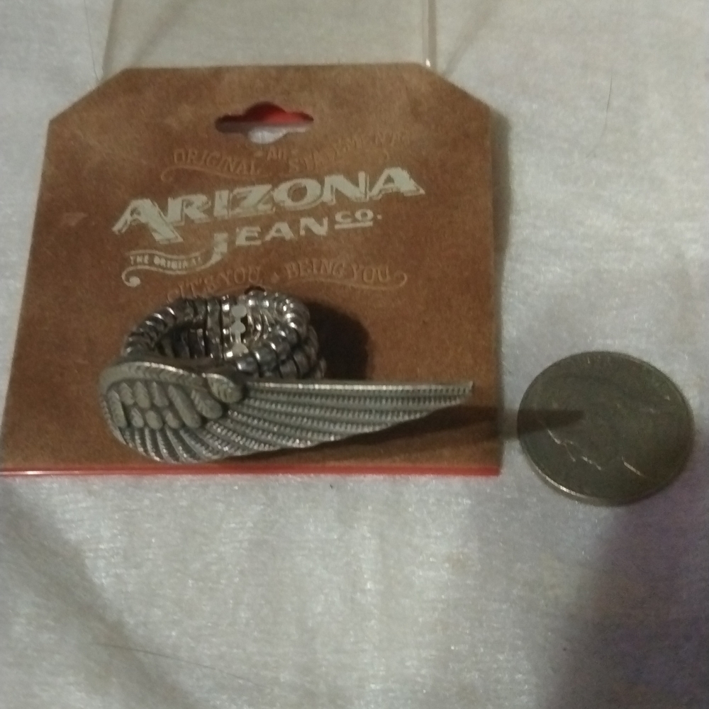 Angel wing ring stretch silver tone NWT (sku 862) - Picture 4 of 4